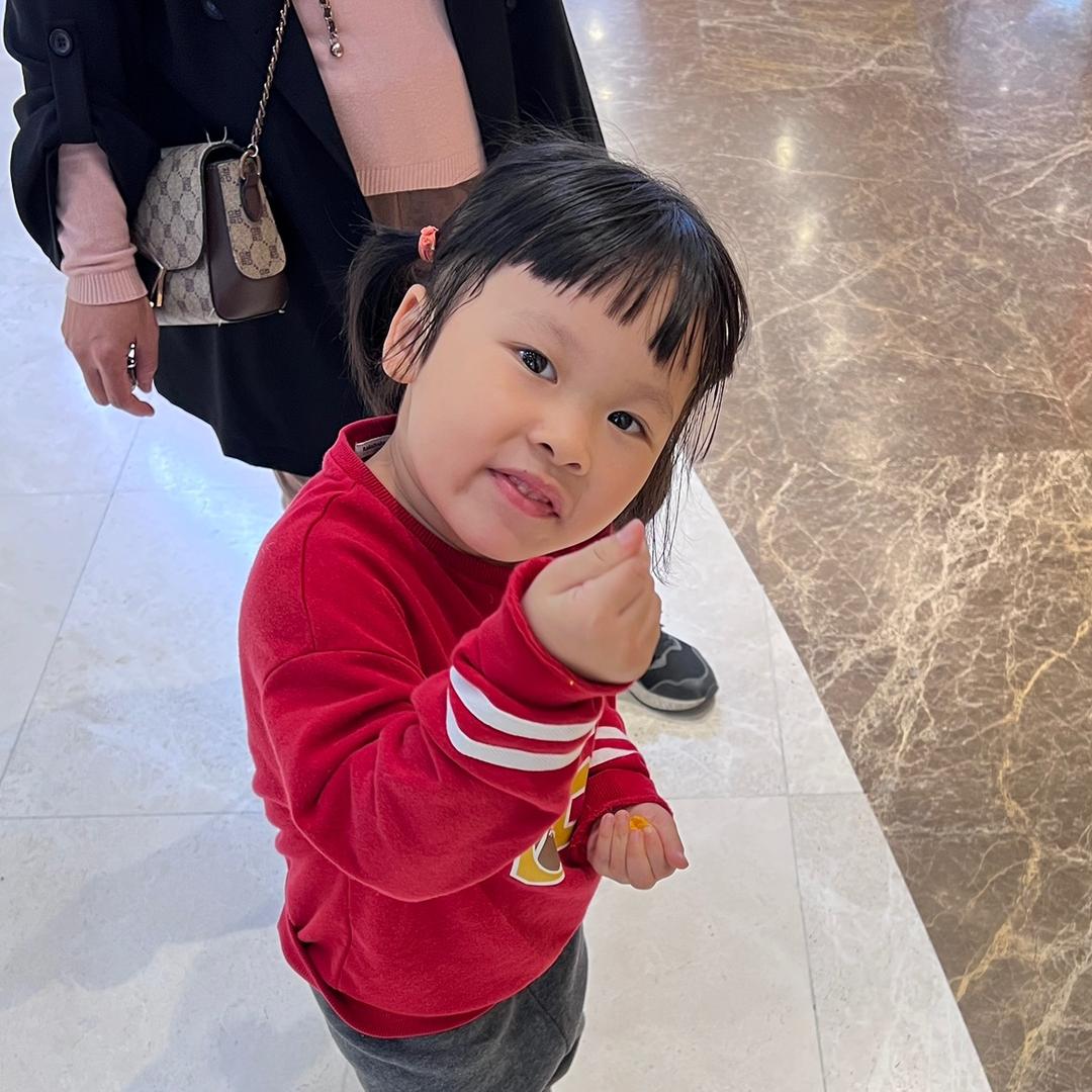 Ben少【爱吃零食】