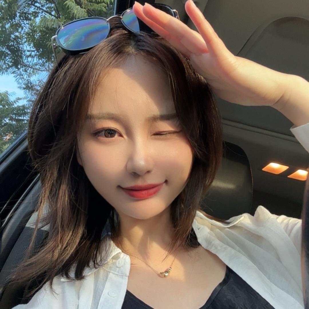 𝑹𝒐𝒔𝒊𝒆🦋