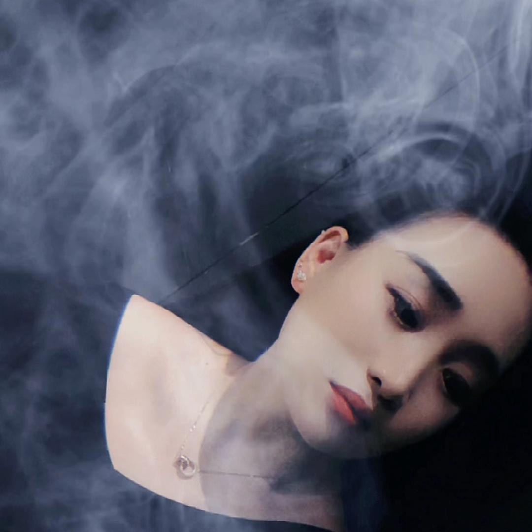 叁月