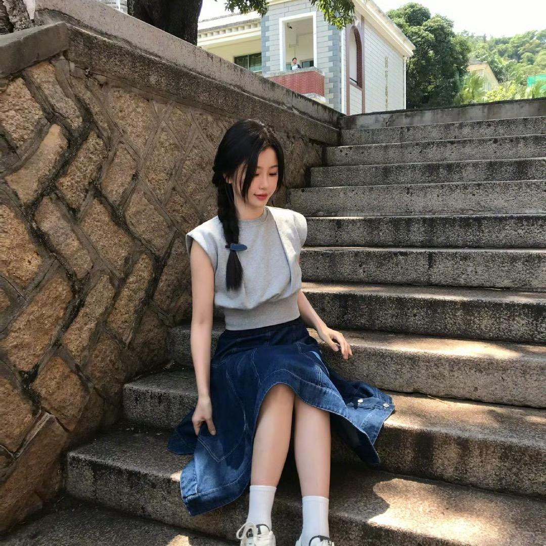唧哩哩啦啦