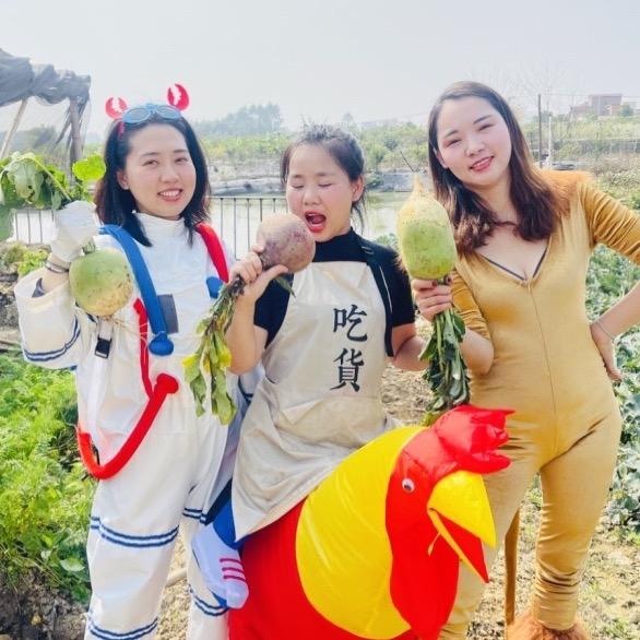 馋嘴三姐妹