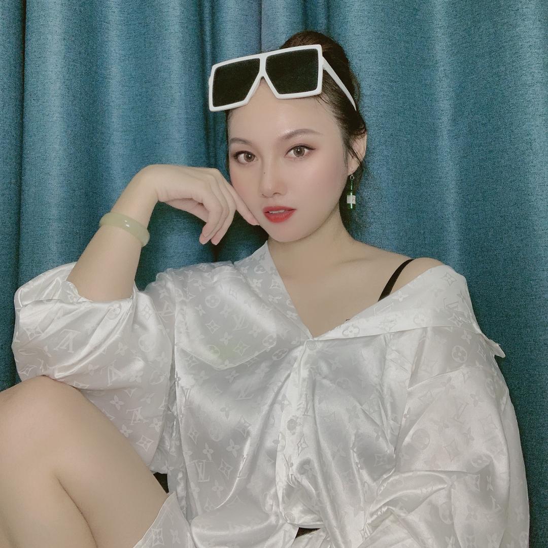 雅小姐