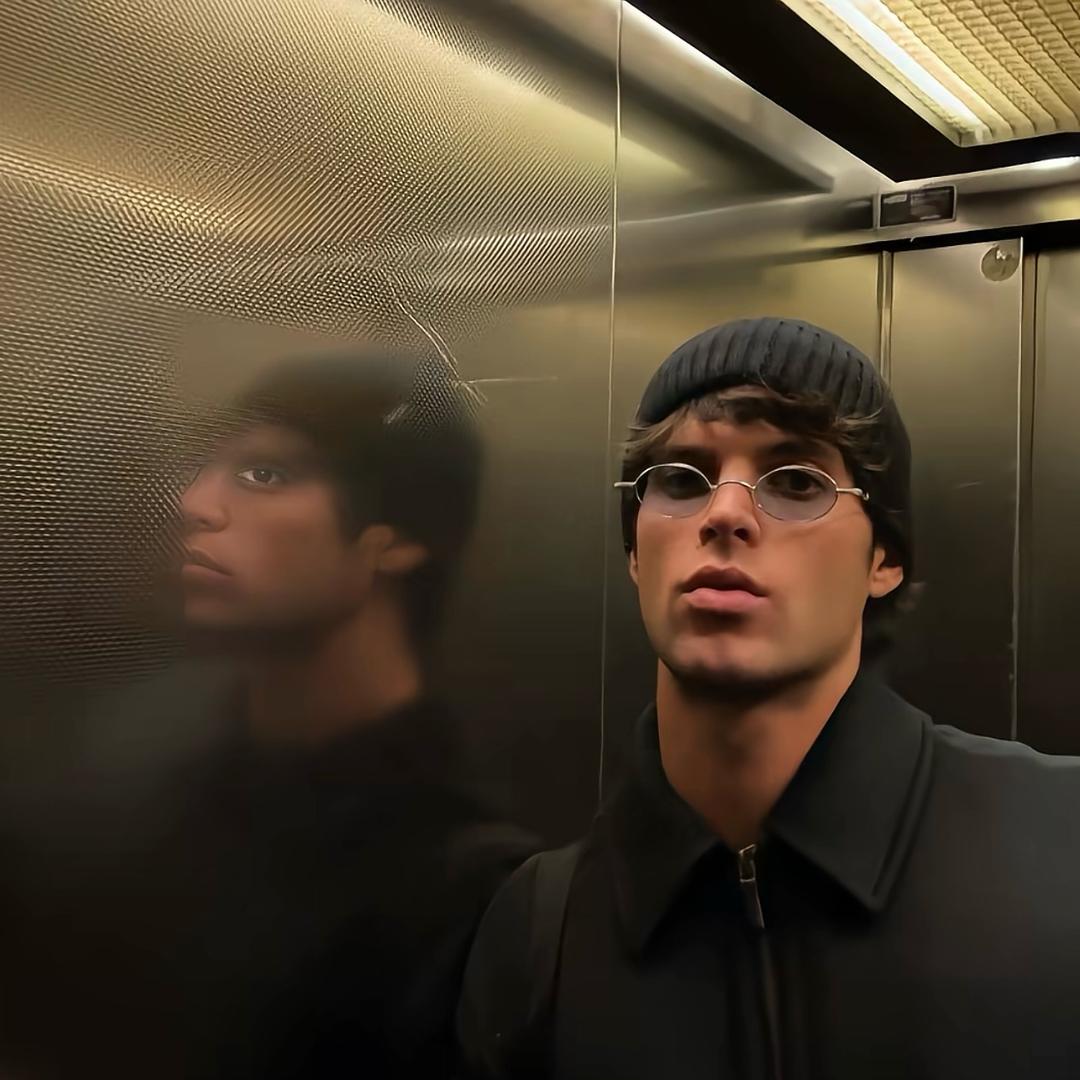 ￴￴￴ ￴￴   ￴ ￴ ￴￴￴