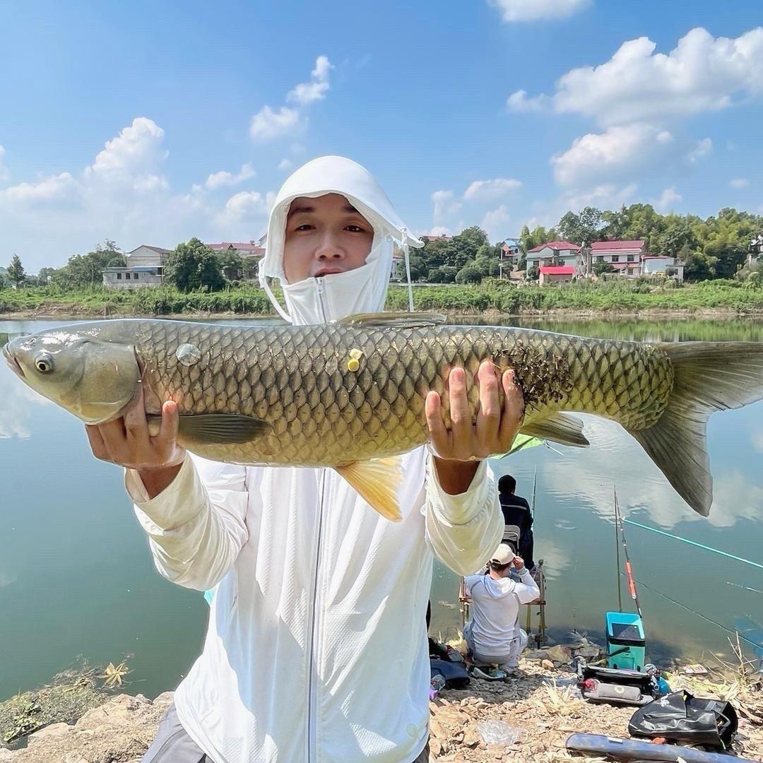小王钓鱼🎣