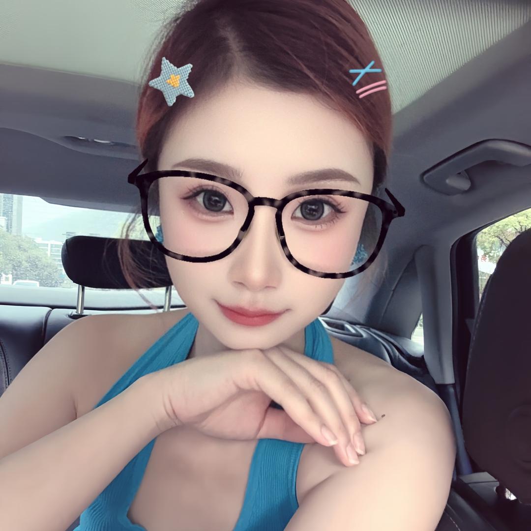 董小姐  👗
