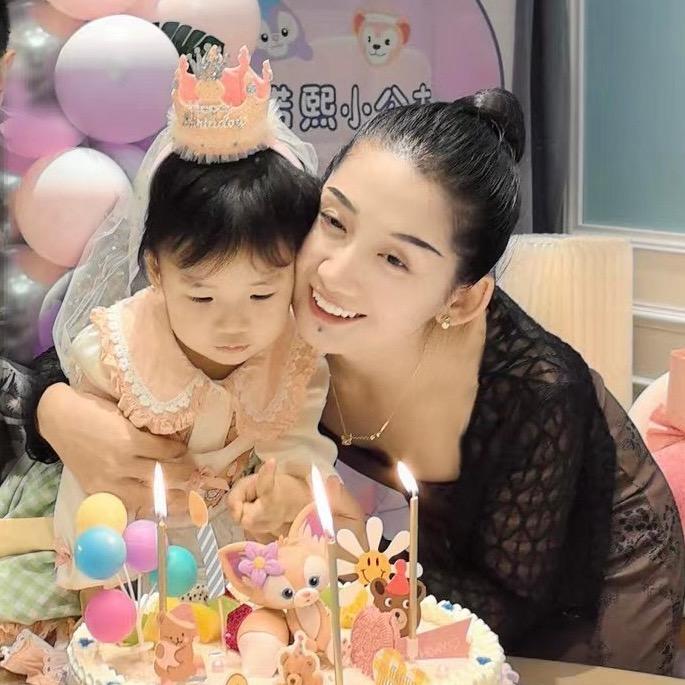 妞妞麻麻
