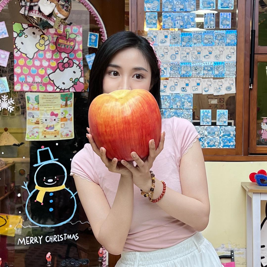 爱画画的希悦