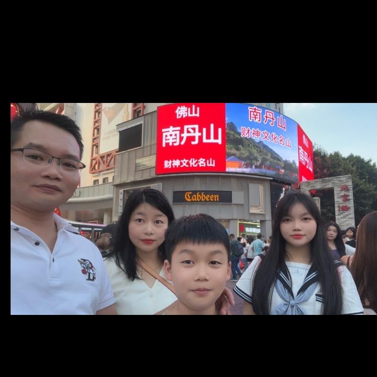 吉隆诚瑞二手汽车城-啊海