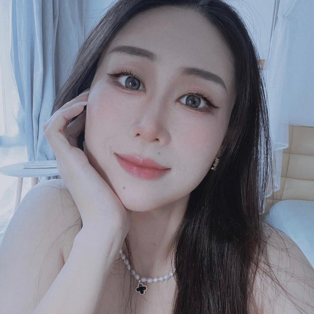 是哩哩哩～的朋友圈
