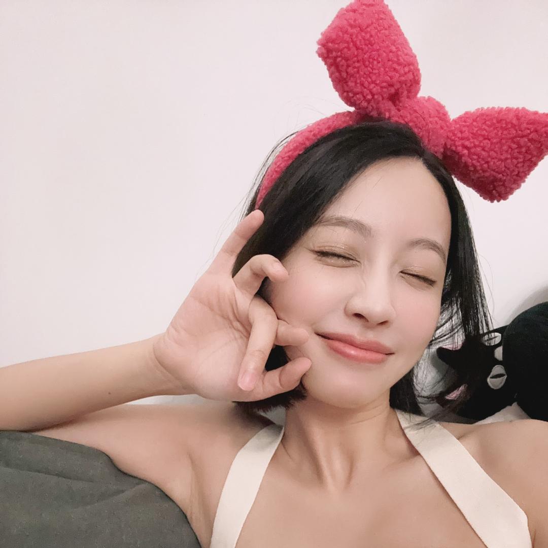 小 W