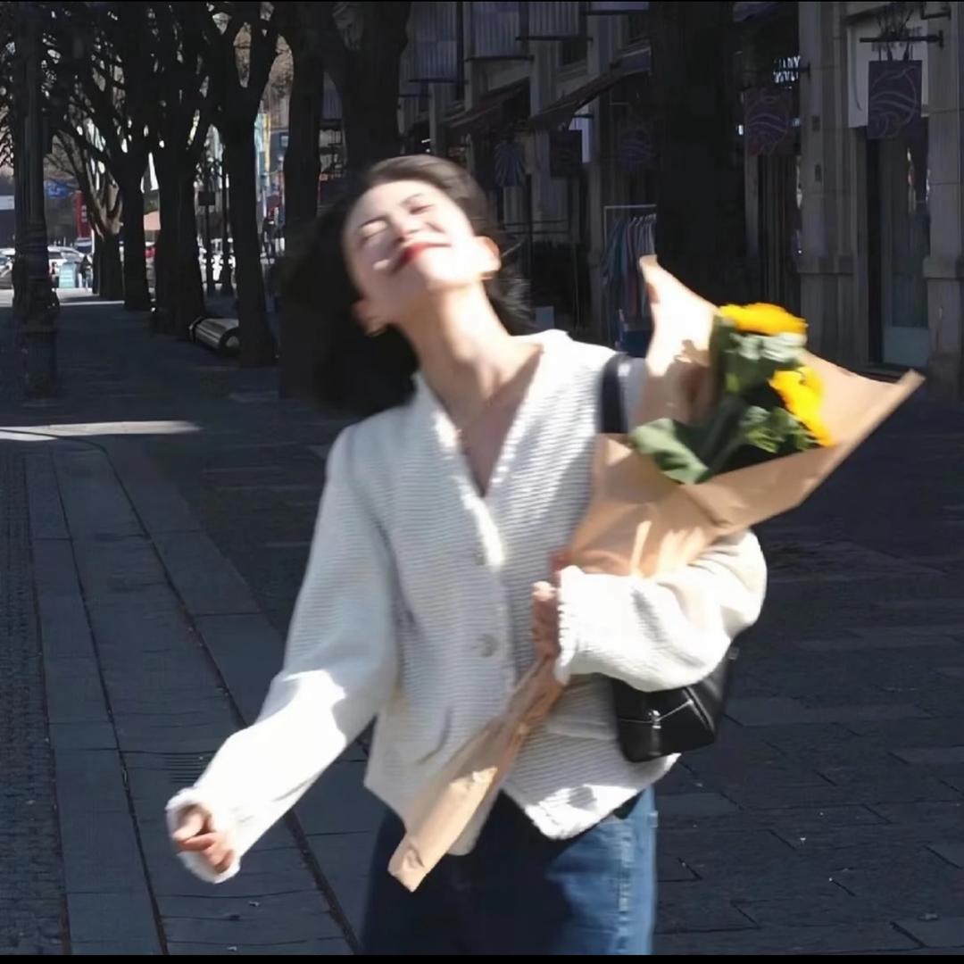 曲曲  ＇🎉