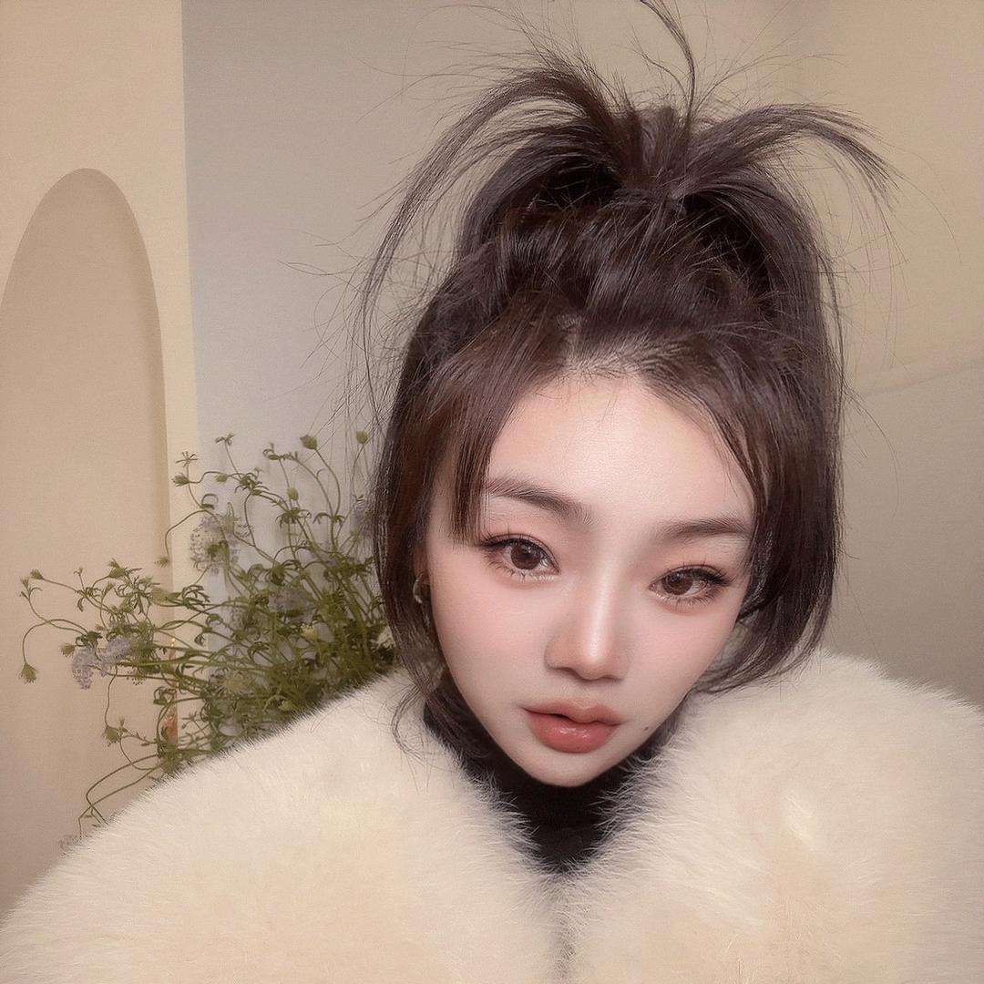 开婚纱店的梵星