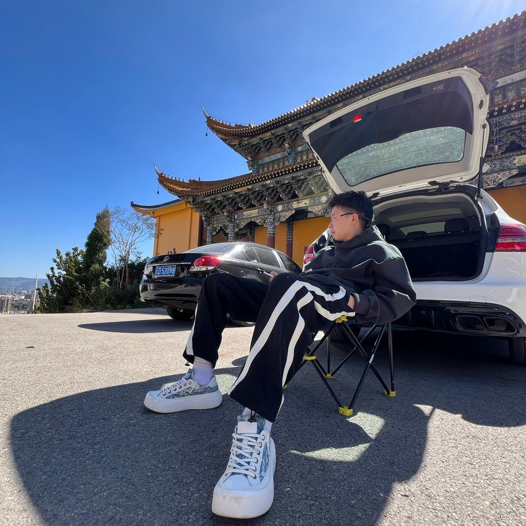 單晨服饰   曲靖（华哥）