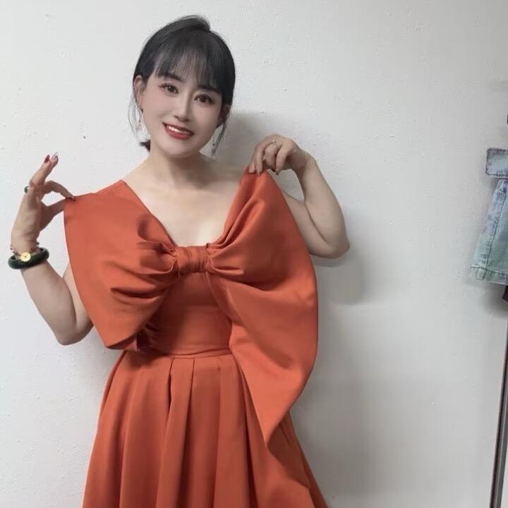 固墙韩海霞韩酷广场集合店