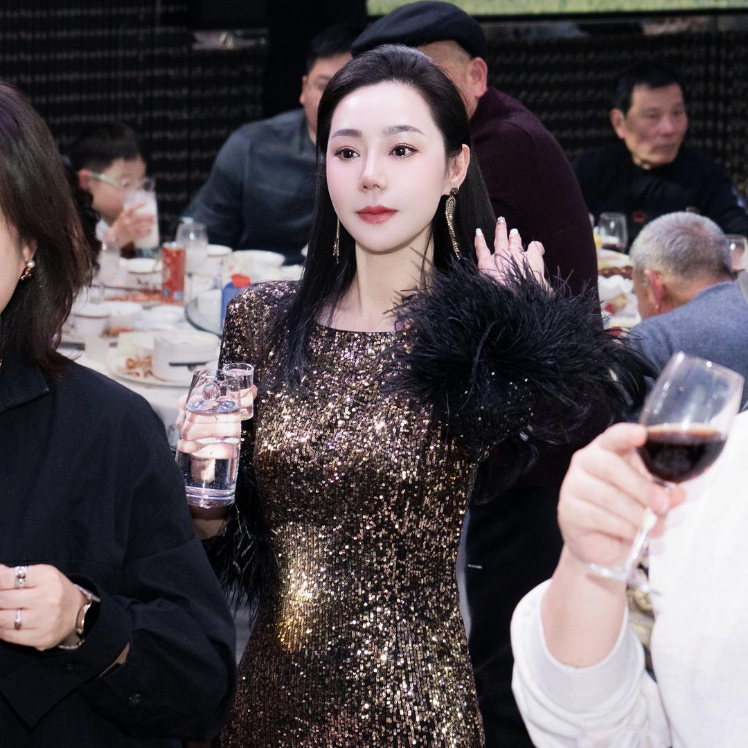 敏儿服饰！