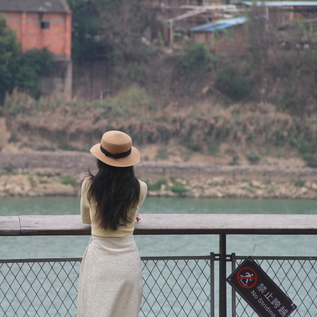 吃冰淇淋的山莓