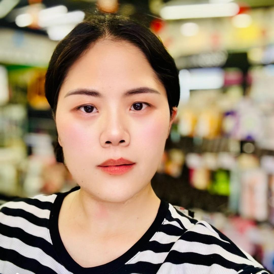 阳光名妆西湖店陈贵娥