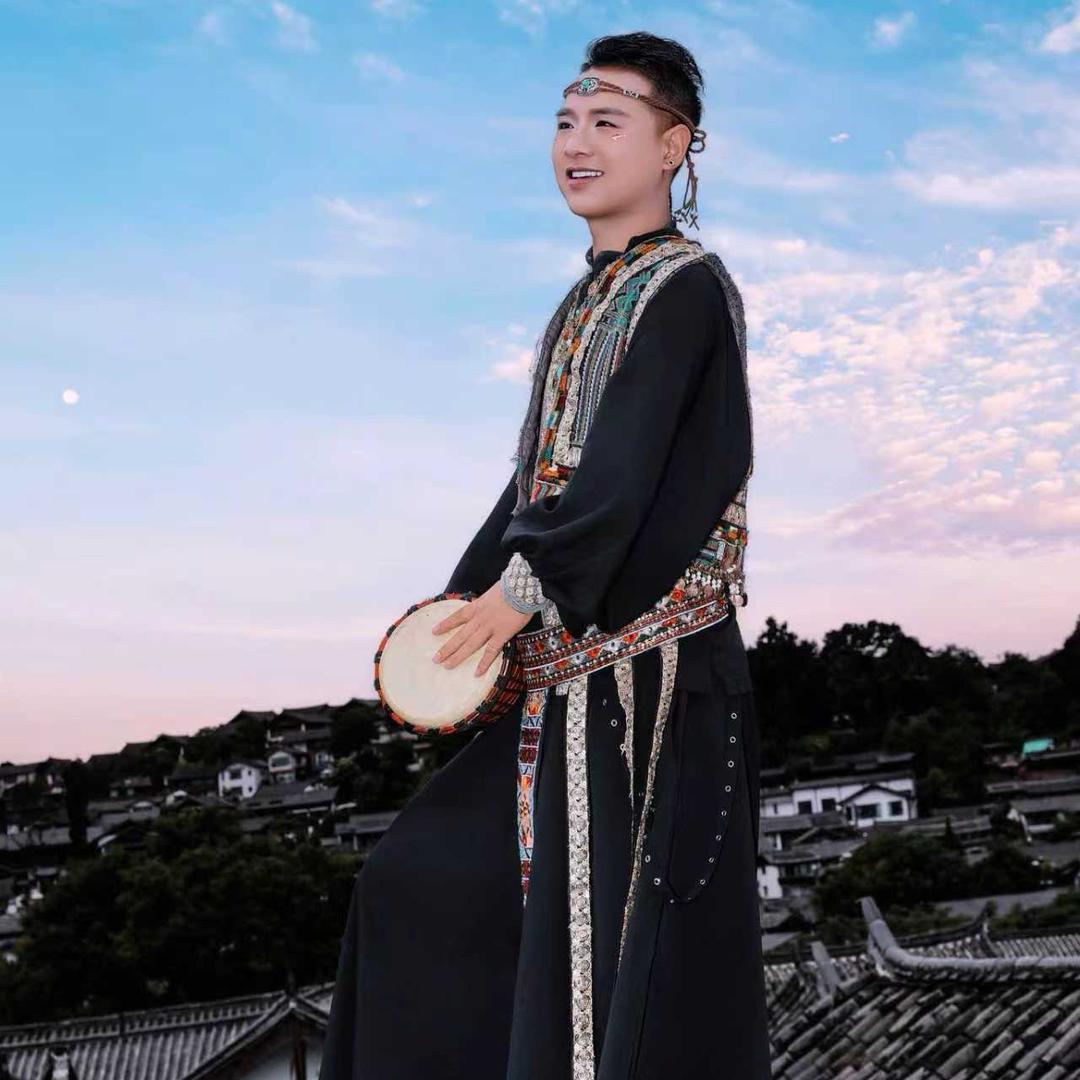 歌手罗骏（从头再来）