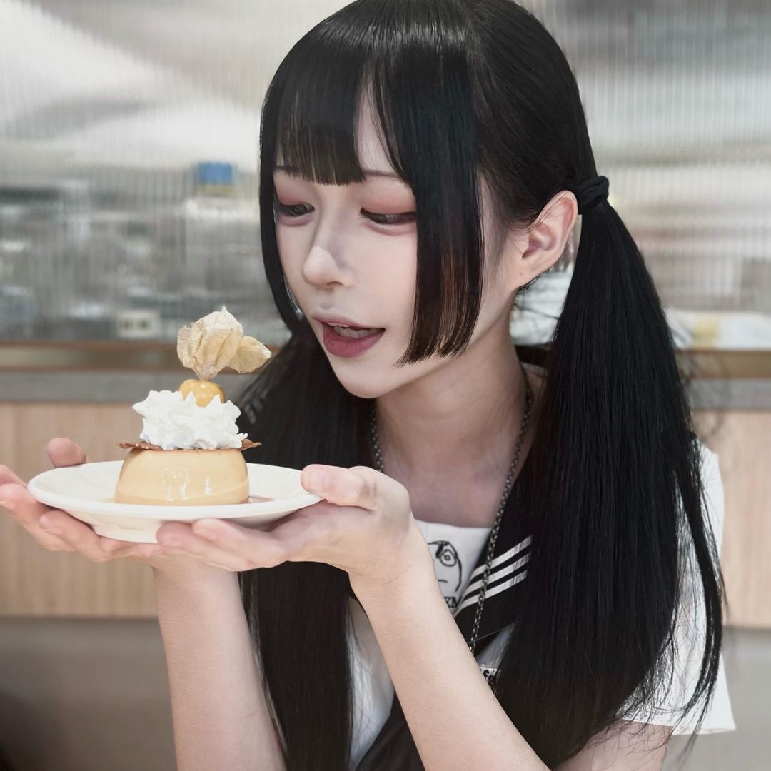 ʚ 至高無上小奇大王駕到 ɞ