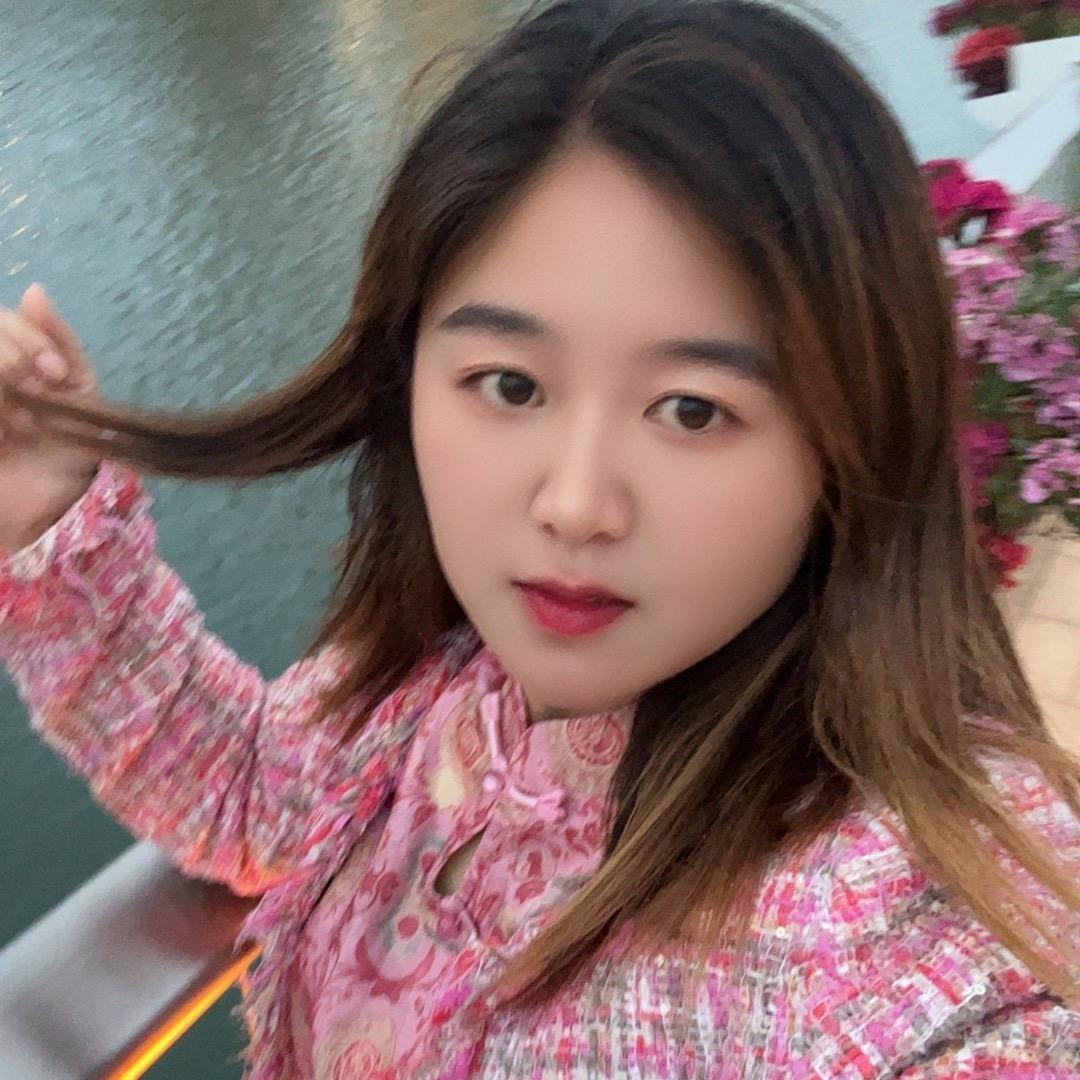 戴姐一个人摆摊