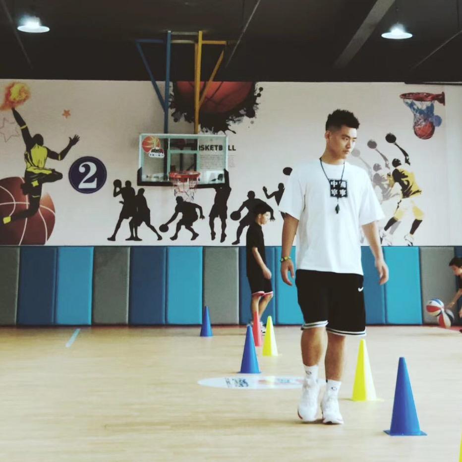 5号球馆卓教练🏀