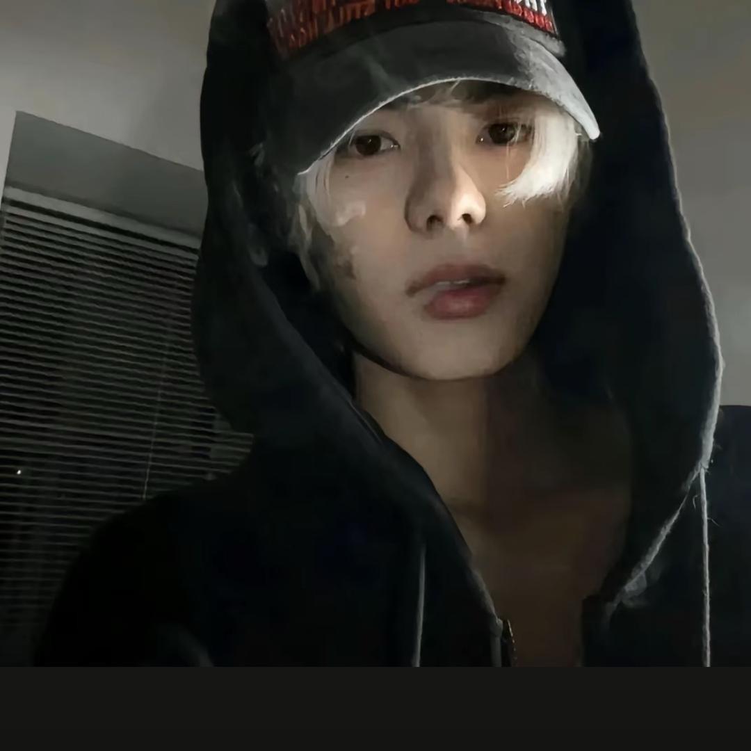 八岁锅盖头小学生