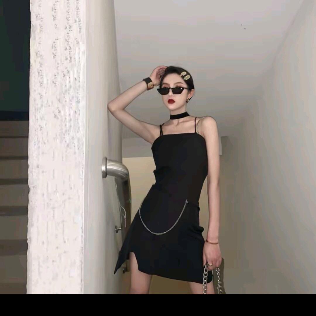 邓蕾婷穿搭日记。