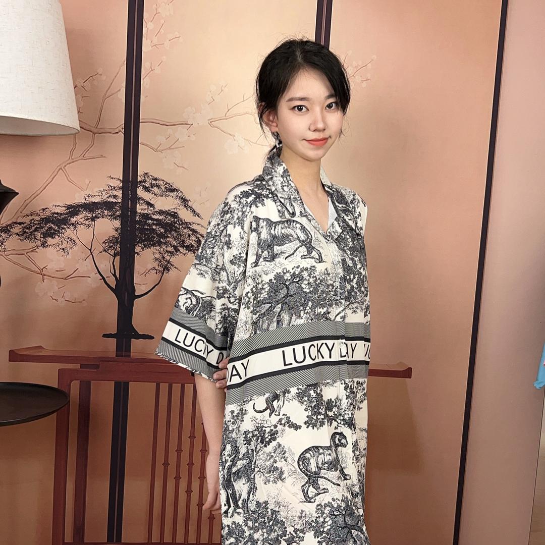 韩舍轻奢现货服饰