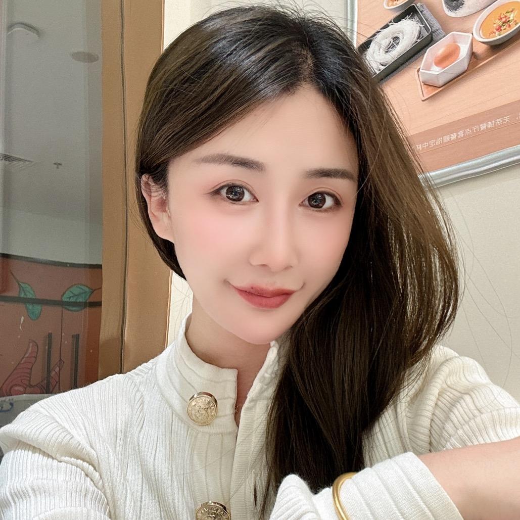 你可爱的女朋友🍀