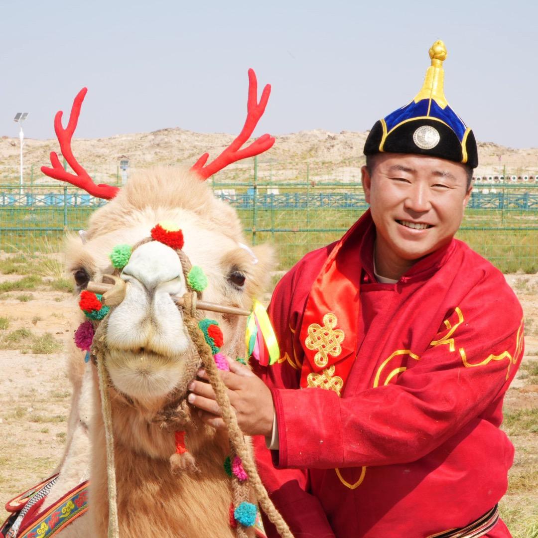 骆驼总裁（阿拉善骆驼队队长）