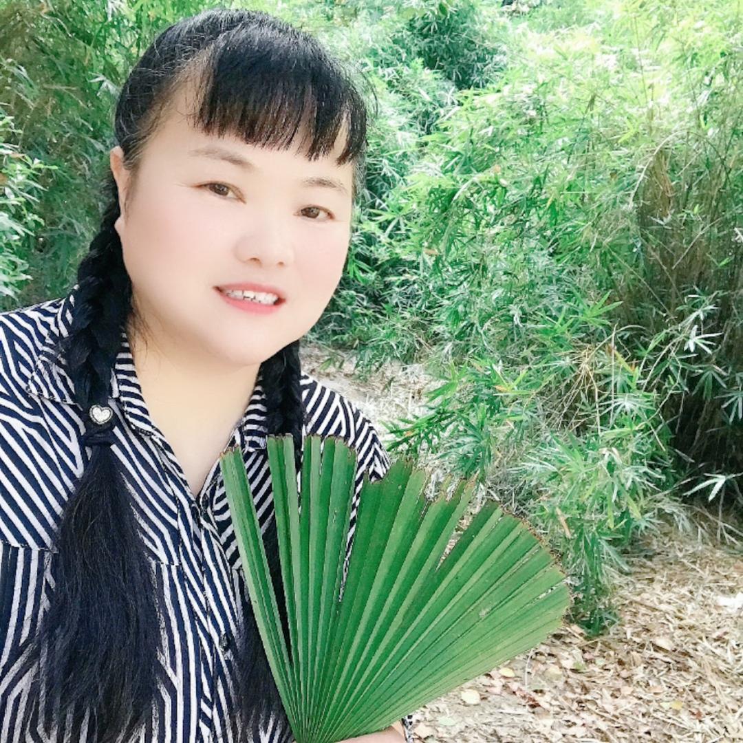 星雅姐《轩轩与姥姥》