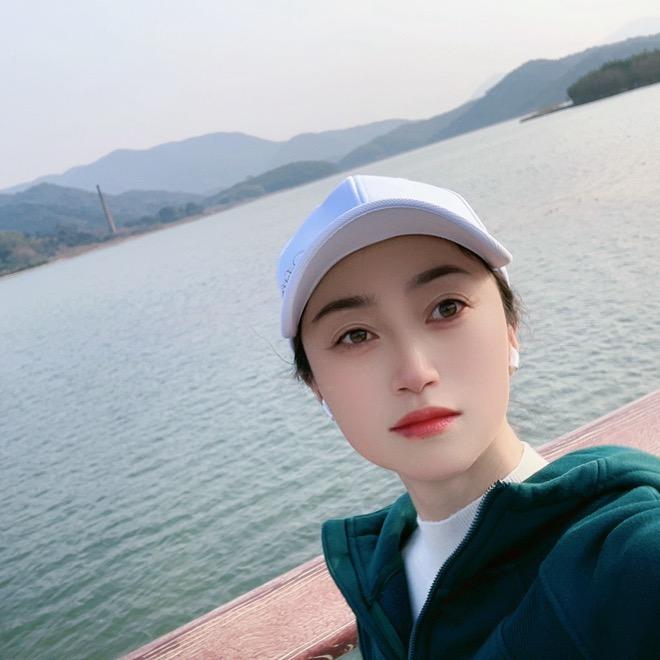 依婷·女性成长