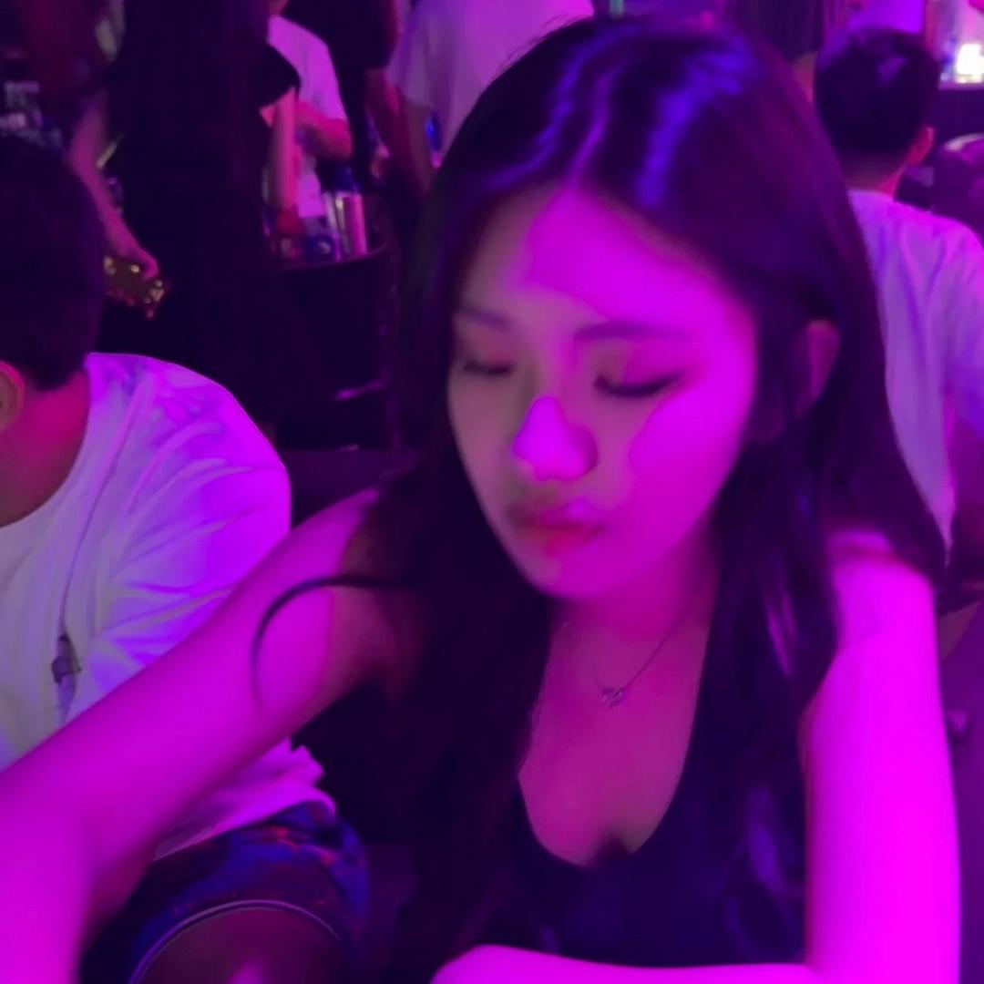 梦里的诗诗