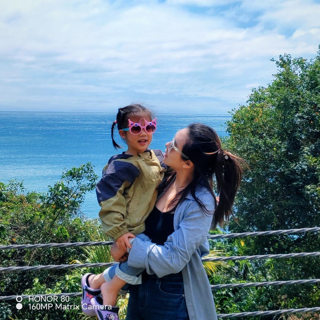 @爱吃折耳根的“张”女士