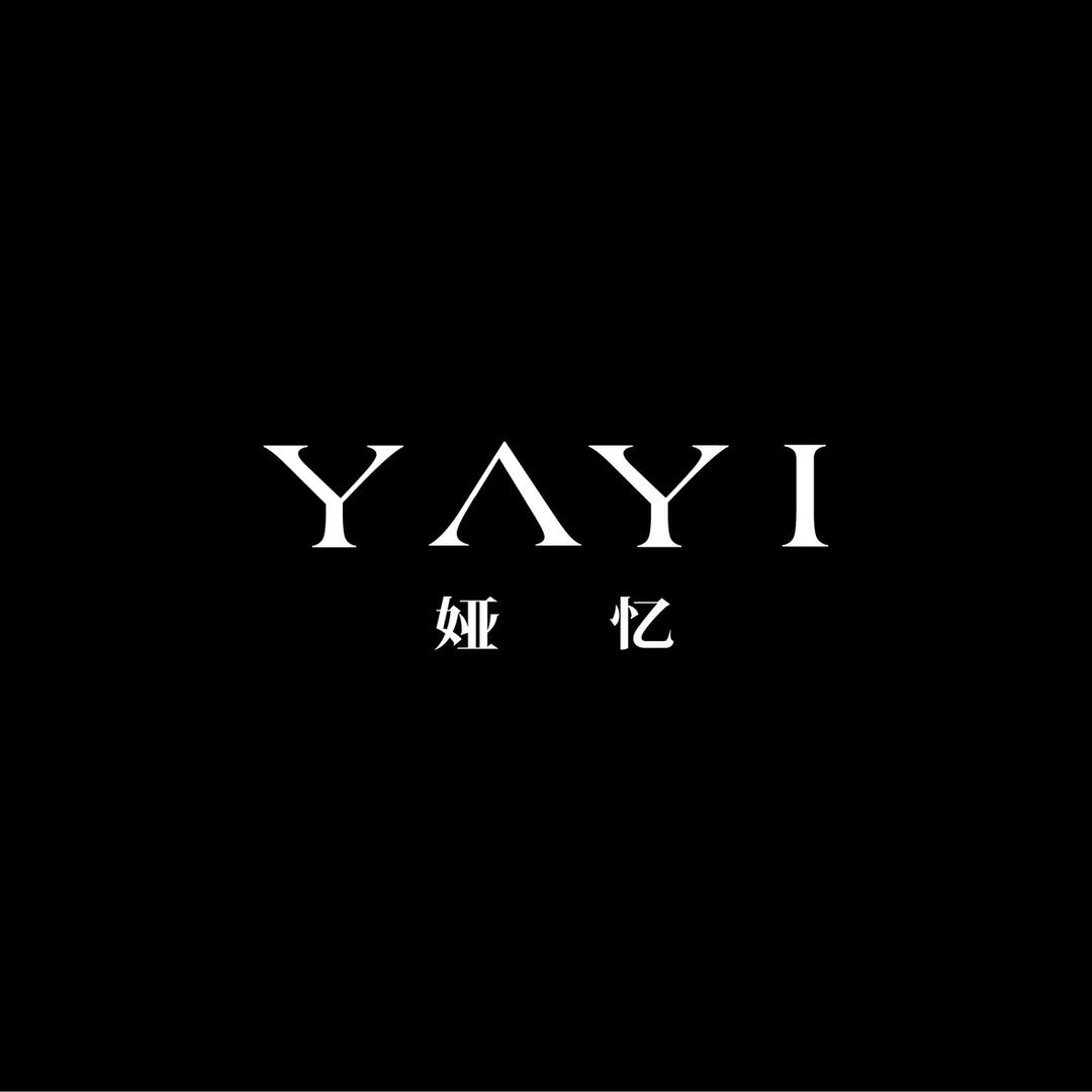 娅忆皮草   YAYI