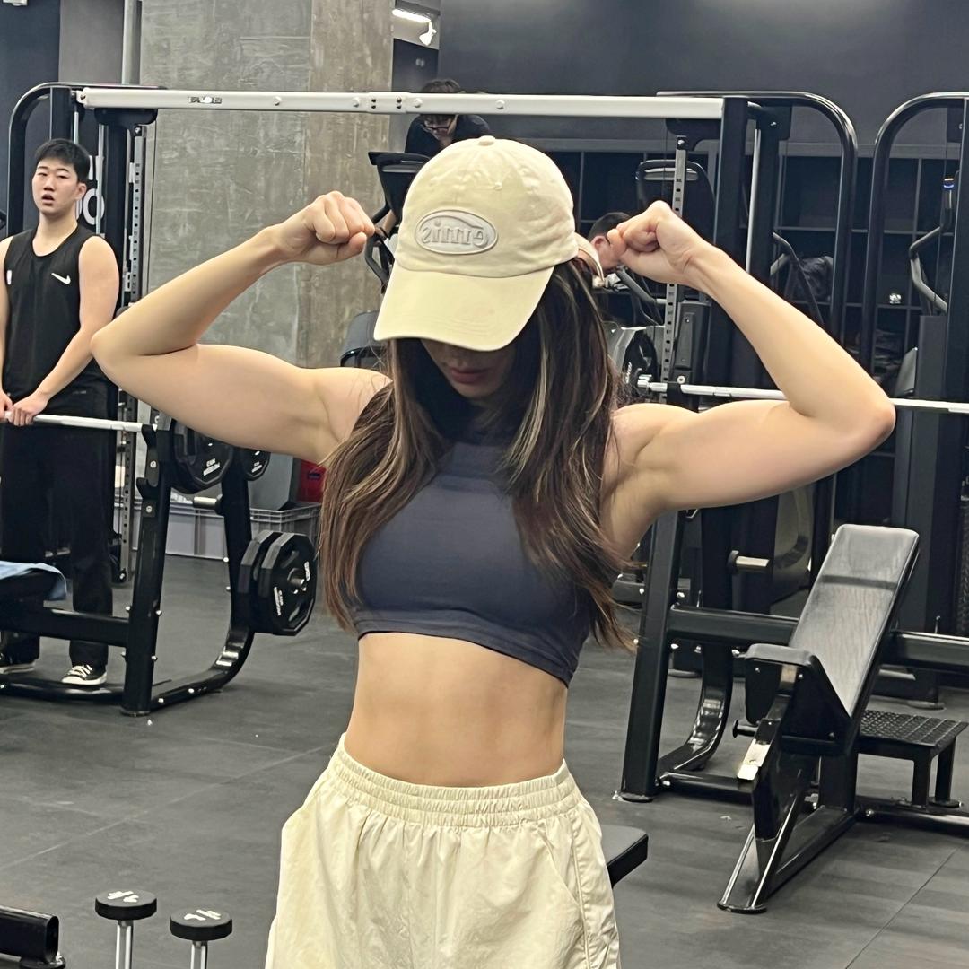 哎呦薇💪💪💪