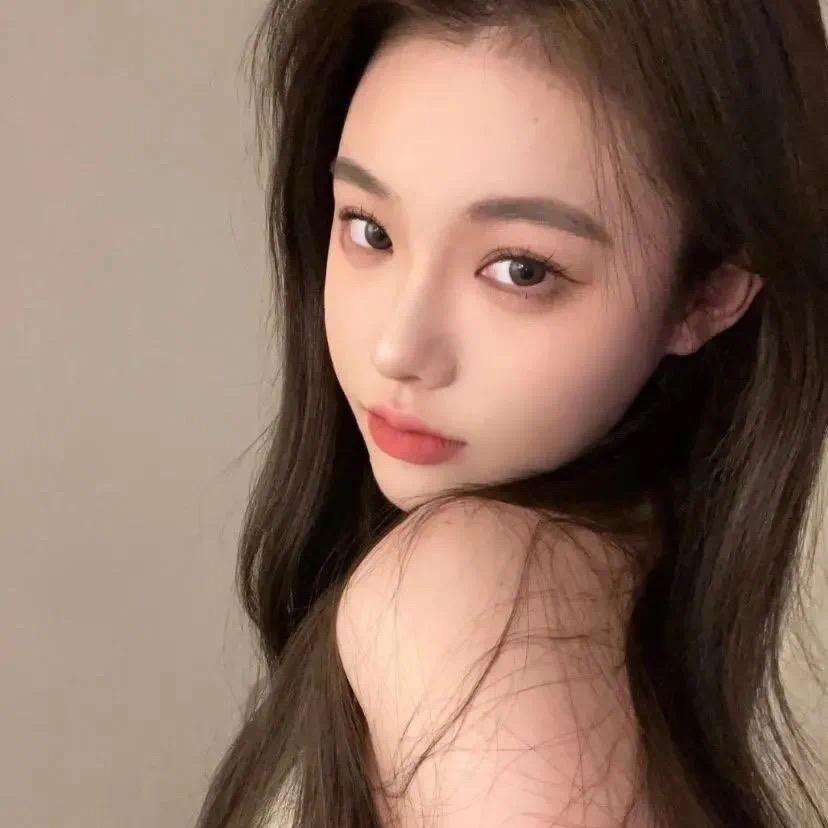 一米八的妍熙
