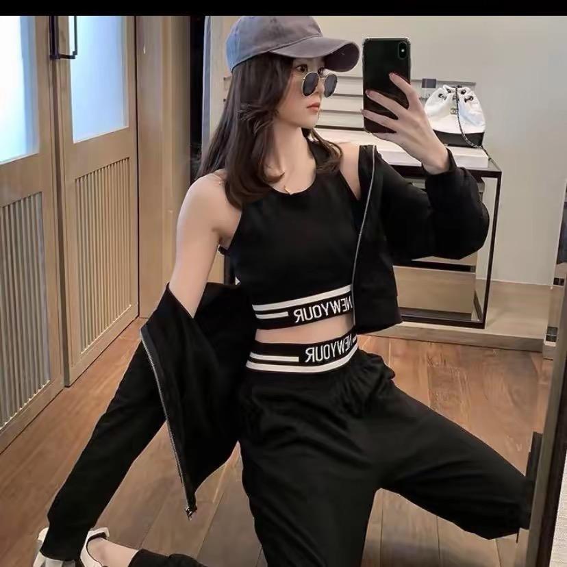 欣宝服饰