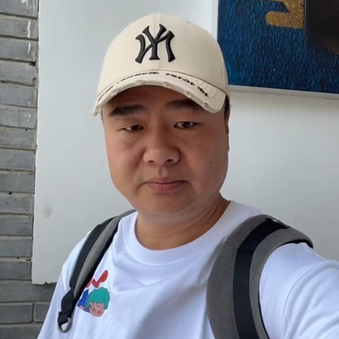 生铁铸铁锅