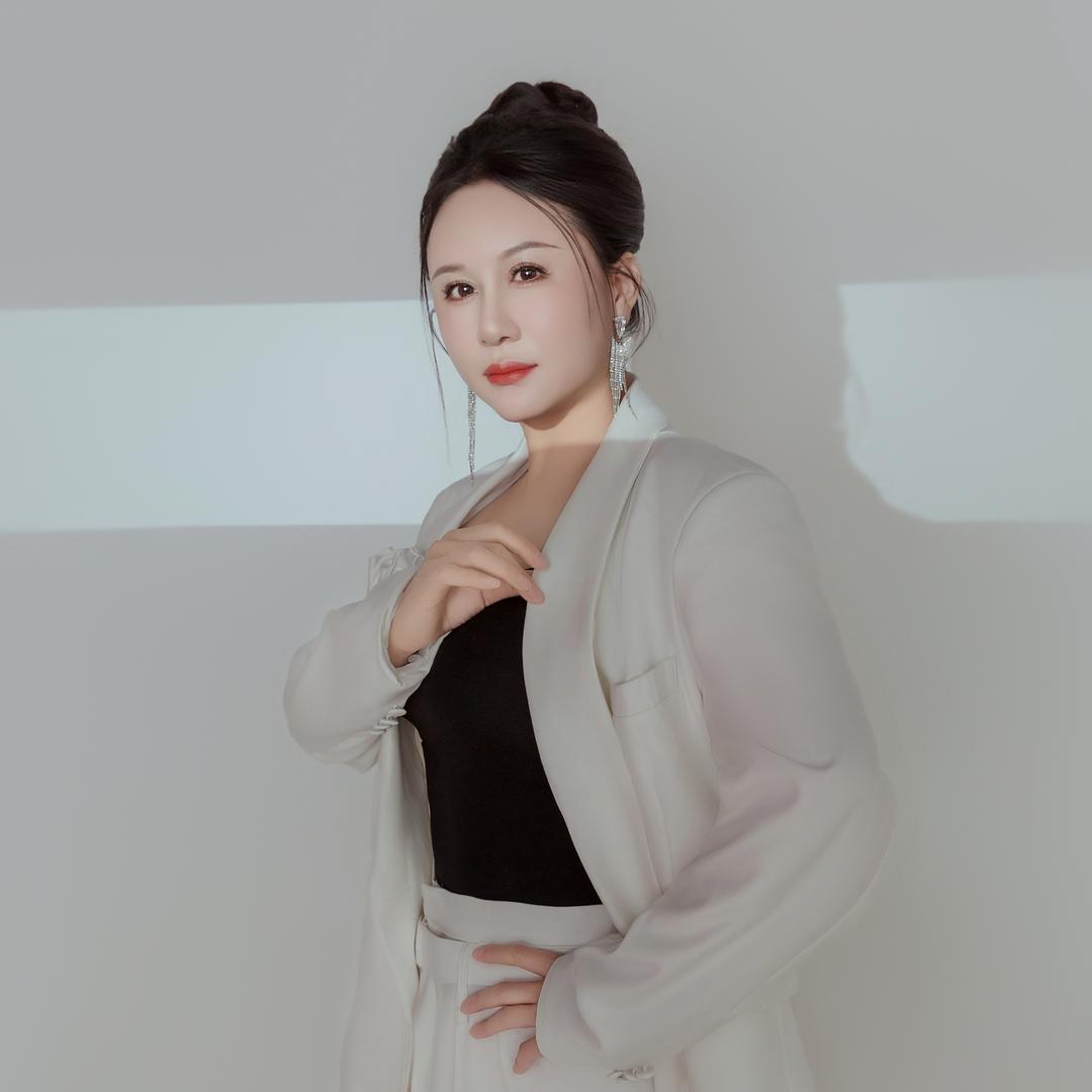 鑫妍美张燕老师