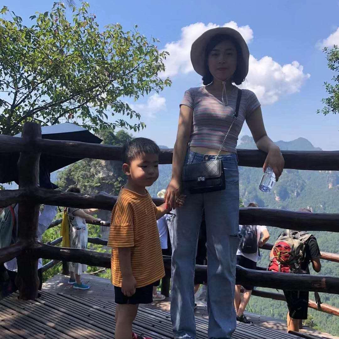 墨馨（大娟子）