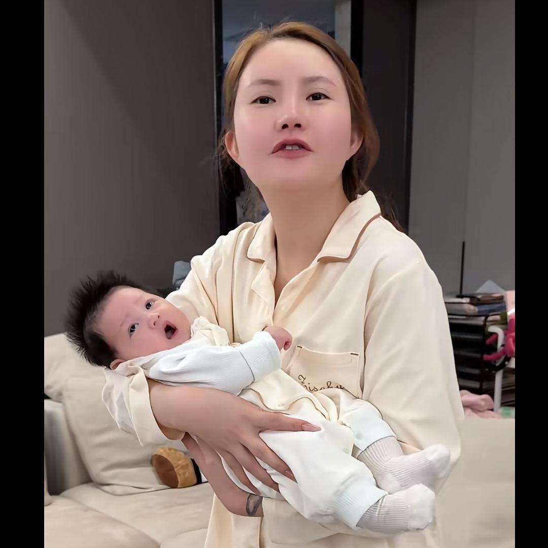 ㅤㅤㅤ七婶的娜娜（精彩宝妈） ㅤㅤㅤㅤ