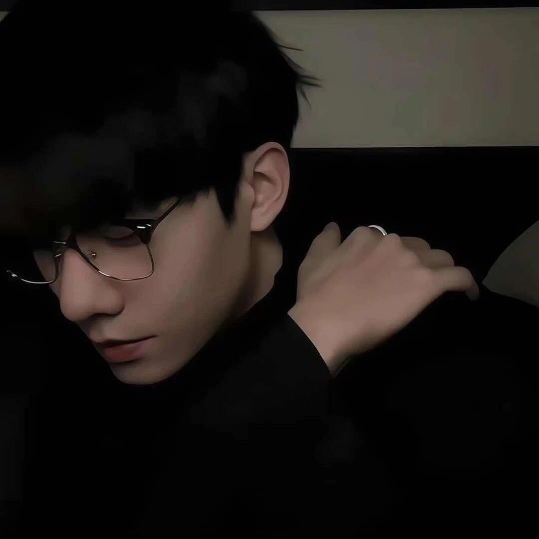 等我吃完饭再去找你玩