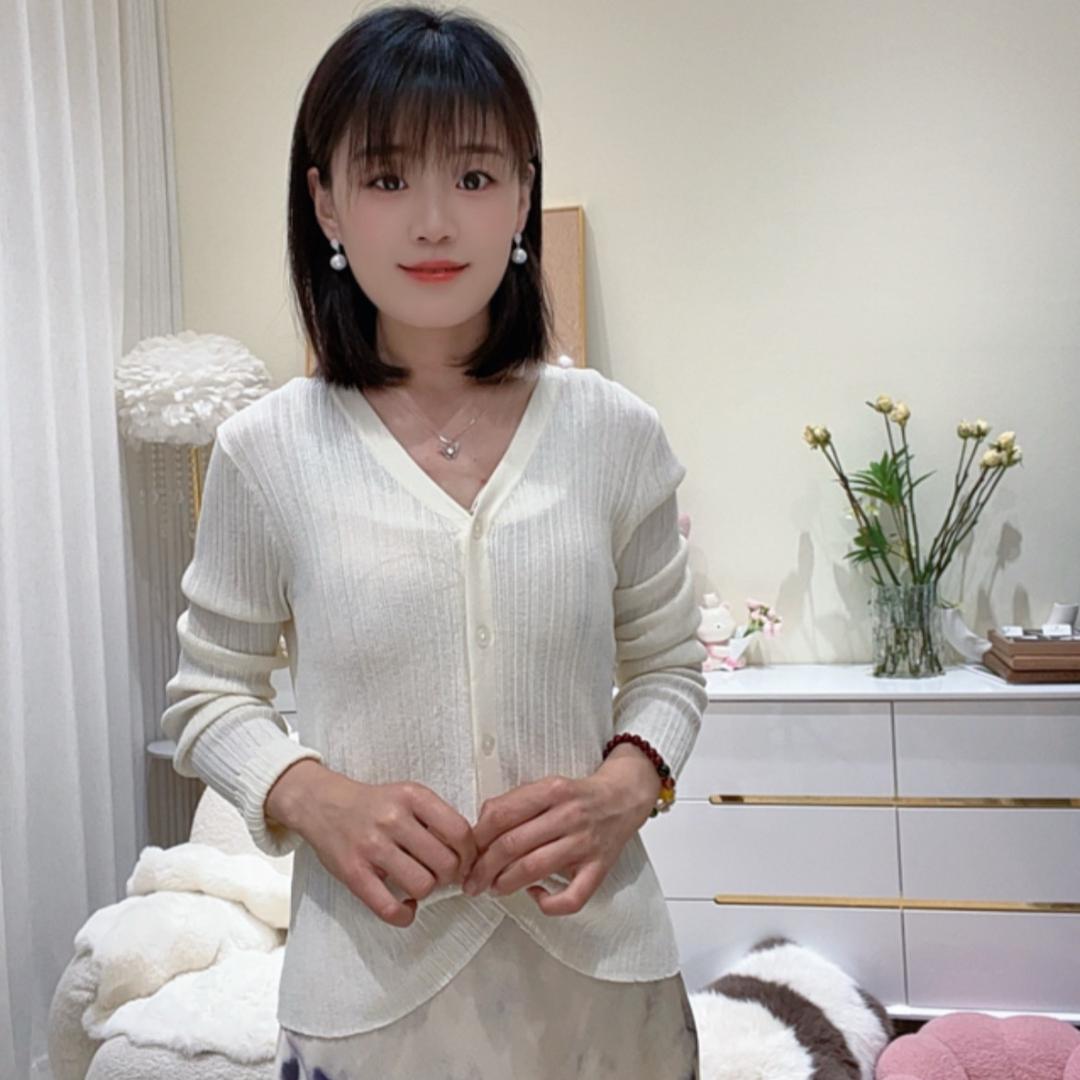济南历城区诗执女装店