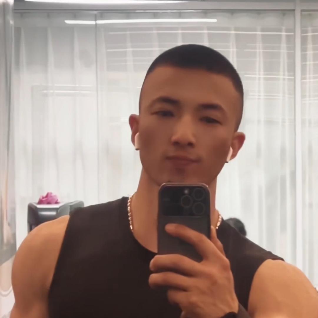 运动小王爷
