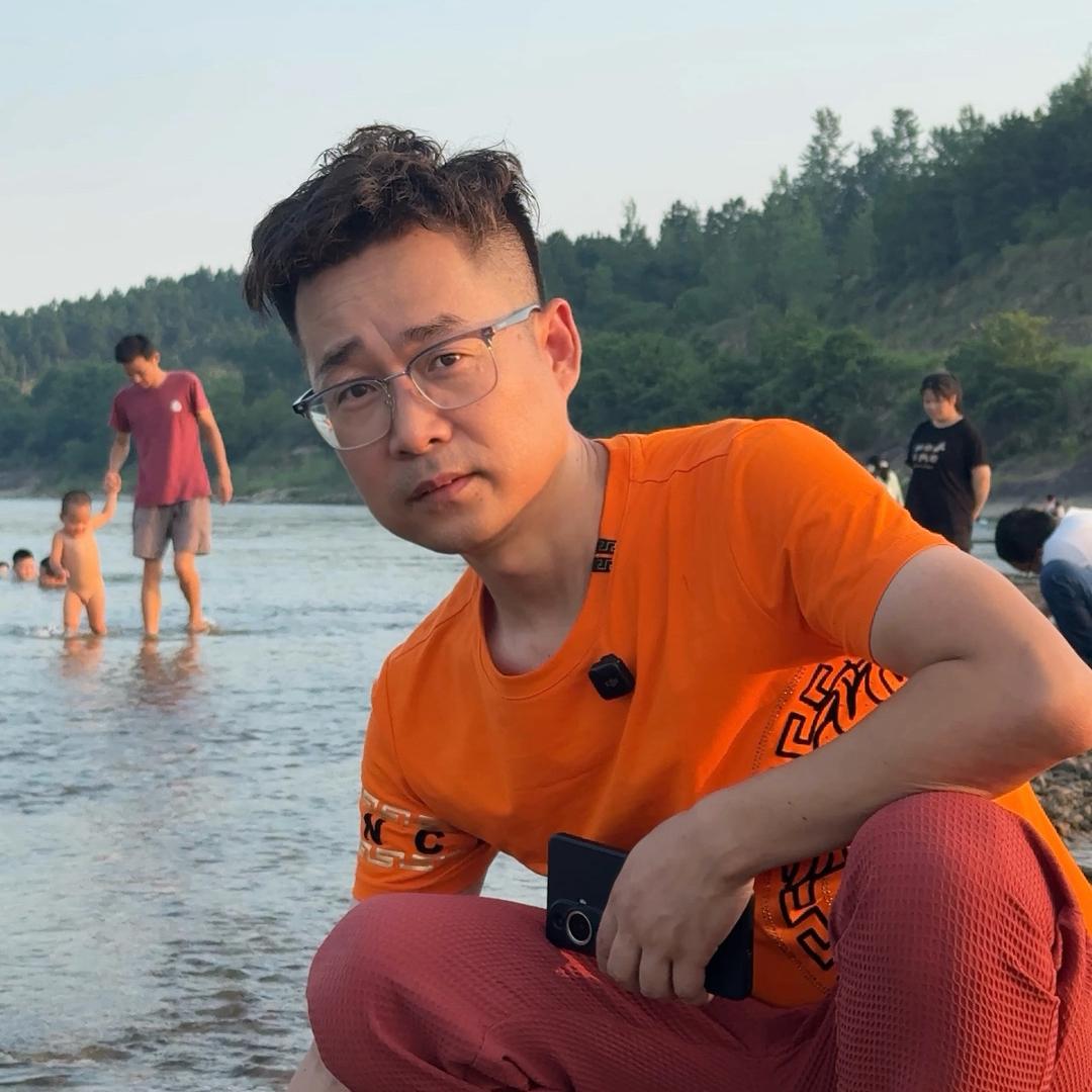 巴河沙滩营地主理人-九哥