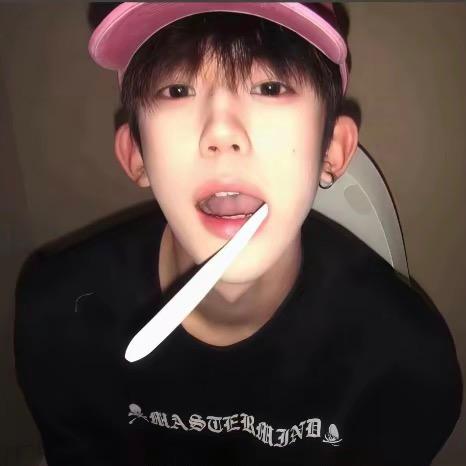 忧郁的章鱼哥