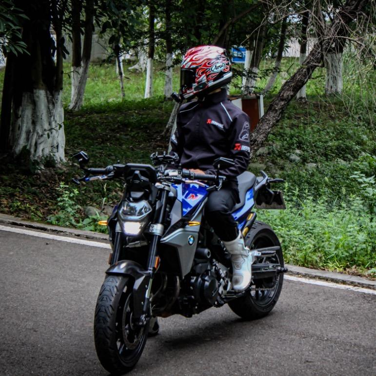 是牛牛不是妞妞