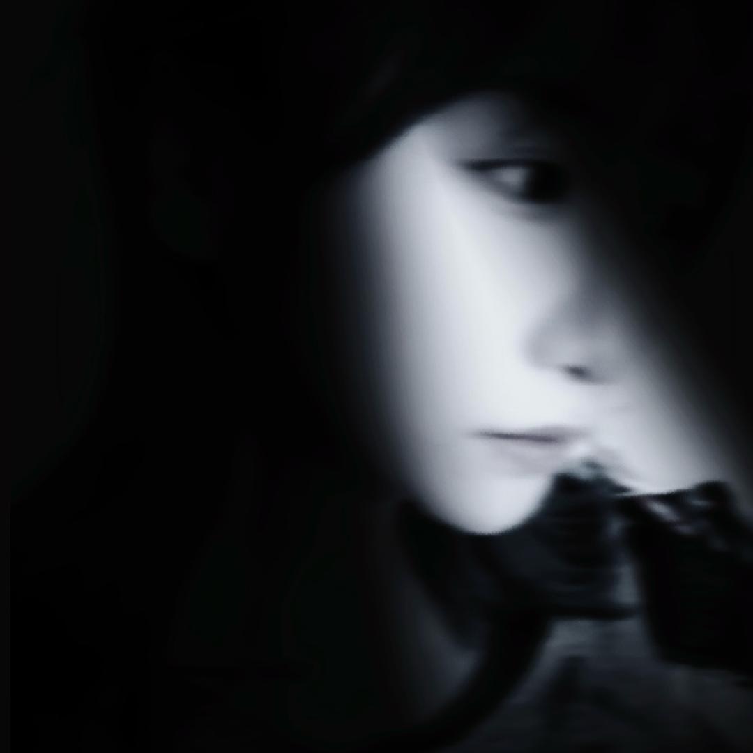 姚天逸