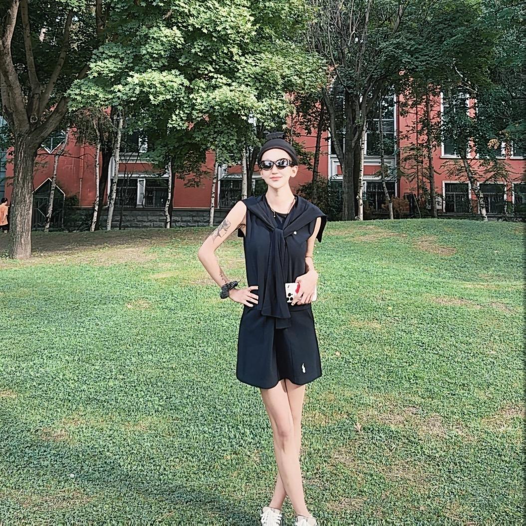 60岁老奶穿比基尼👙